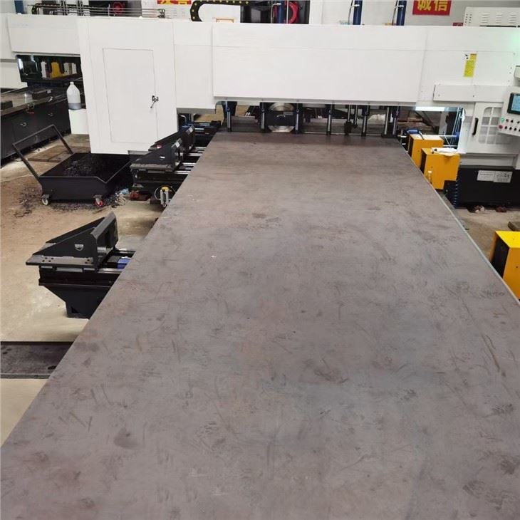 Well Known High-accuracy CNC Sawing And Milling Machine Well Known High-accuracy CNC Sawing And Milling Machine